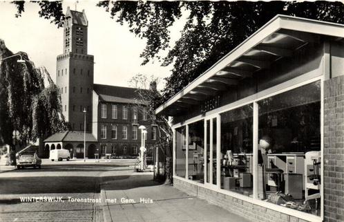 Winterswijk, Torenstraat met Gem. Huis - VW-bus - ongelopen, Verzamelen, Ansichtkaarten | Nederland, Ongelopen, Gelderland, 1940 tot 1960