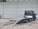 Iveco Daily 35S18 3.0L Automaat Autotransporter 2025model LE, Auto's, Bestelauto's, Automaat, Stof, Euro 6, 4 cilinders
