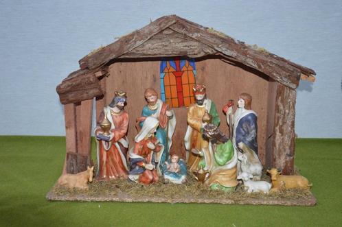Grote houten kerststal met 11-delig stenen kerstgroep, 48 cm, Diversen, Kerst, Gebruikt, Ophalen of Verzenden