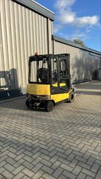 3 ton nissan triplo  cabine  vorkversteller tot 1,80 mtr, Heftruck, Ophalen of Verzenden, 2000 tot 3000 kg, Nissan