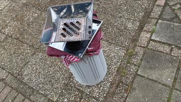 PYROMID opvouwbare BBQ voor vissers en tent-kampeerders beschikbaar voor biedingen