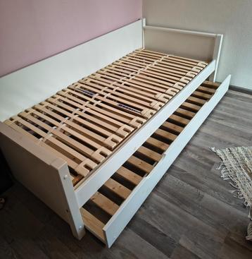 Bed met bedlade, wit, 90 x 200, elektrische lattenbodem beschikbaar voor biedingen