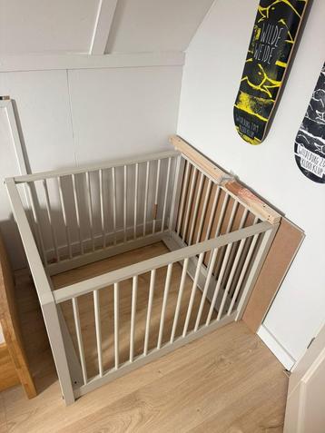 Babypark box grijs zo goed als nieuw beschikbaar voor biedingen