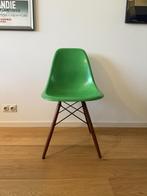 Eames DSW fiberglass kuipstoel Herman Miller Kelly Green, Huis en Inrichting, Stoelen, Gebruikt, Overige kleuren, Eén, Vintage Herman Miller Eames
