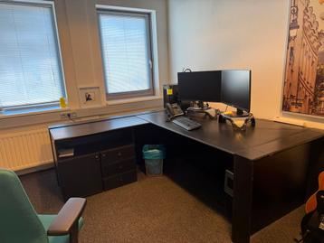 Stoer leren bureau 2x2 meter zwart beschikbaar voor biedingen