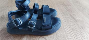 Leren Vingino sandalen zwart maat 36 beschikbaar voor biedingen