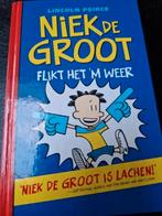 Niek de Groot / Flikt het 'm weer, Ophalen of Verzenden, Zo goed als nieuw, Lincoln Peirce, Fictie algemeen