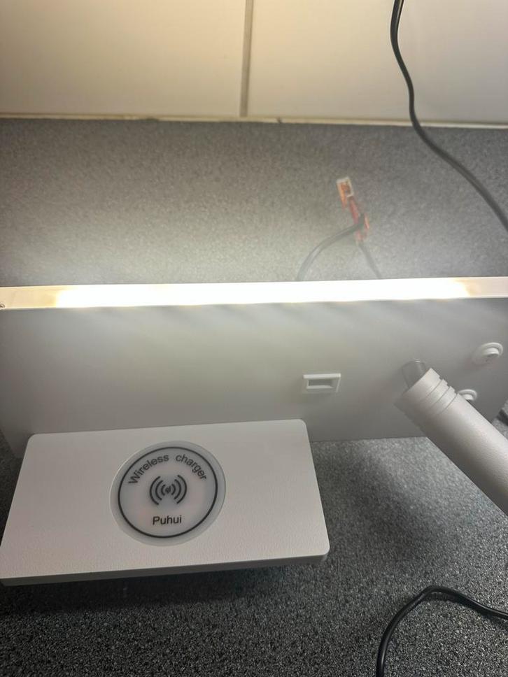 Puhui Lamp met Draadloze Oplader, Huis en Inrichting, Lampen | Vloerlampen, Zo goed als nieuw, Minder dan 100 cm, Kunststof, Ophalen of Verzenden