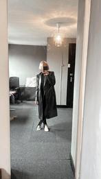 Lange zwarte jas ZARA, Kleding | Dames, Zara, Maat 34 (XS) of kleiner, Ophalen of Verzenden, Zo goed als nieuw