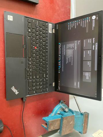 Lenovo thinkpad t15 i5 10th gen 24 ram 1tb ssd win 11 pro beschikbaar voor biedingen