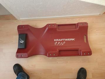 Kraftwerk 3991  Werkplaats rollend/ligbed Z.g.a.n beschikbaar voor biedingen