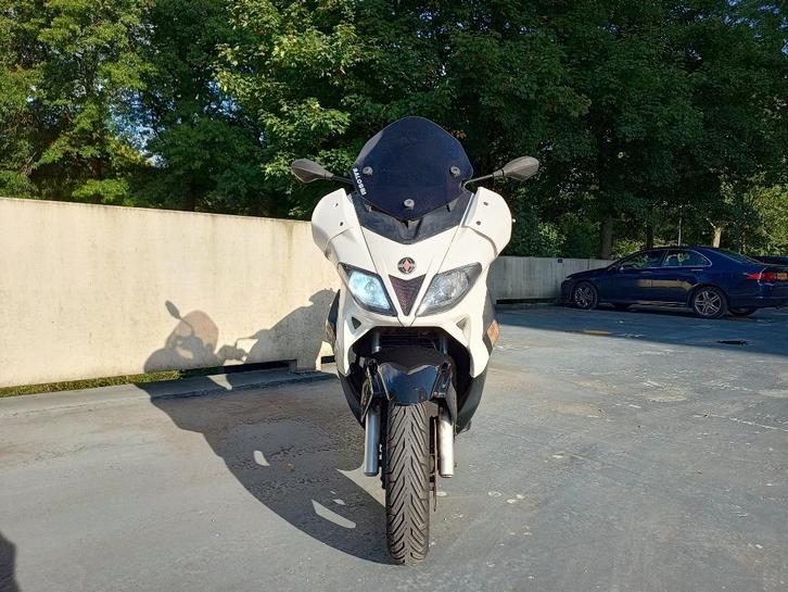 Gilera Nexus 300 cc | Vespa | motorscooter met topkoffer, Fietsen en Brommers, Scooters | Vespa, Gebruikt, Overige modellen, Benzine
