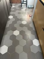 Keramische Zeshoek Tegels - Grijs/Wit, Gebruikt, Ophalen of Verzenden, Minder dan 20 cm, Minder dan 5 m²