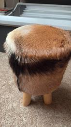 Leuk krukje met dieren huid, Ophalen, Zo goed als nieuw, Hout