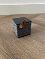 Heel goed: Fresh ’N Rebel Rockbox Cube Fabric Edition 1RB100, Overige merken, Overige typen, Ophalen of Verzenden, Zo goed als nieuw