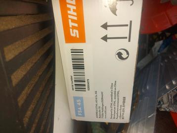 Bijna nw Stihl FSA 45 strimmer beschikbaar voor biedingen