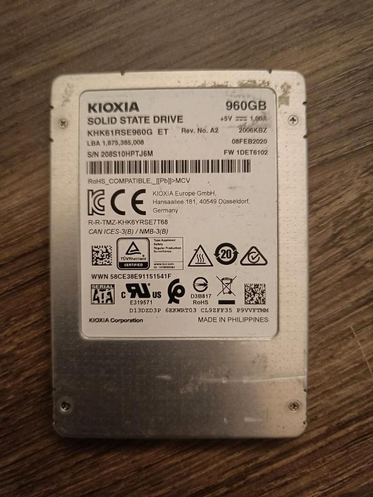 Kioxia khk61rse960g SSD - 960GB - SATA - 2.5" -, Computers en Software, Harde schijven, Gebruikt, Desktop, Intern, SSD, SATA, Ophalen of Verzenden