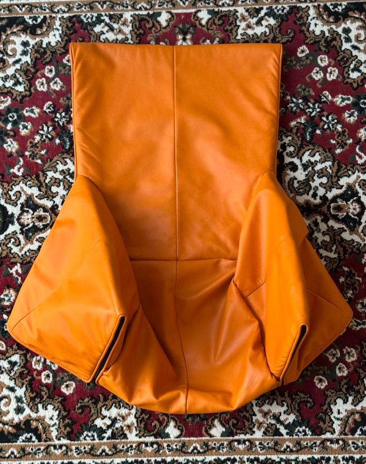 6x montis CHAPLIN HOEZEN oranje/mandarin NIEUWSTAAT, Huis en Inrichting, Stoelen, Nieuw, Vijf, Zes of meer stoelen, Leer, Overige kleuren