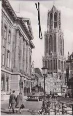 Utrecht . de Dom en Stadhuis met auto's Oldsmobile 98, 1959, Ophalen of Verzenden, 1940 tot 1960, Gelopen, Utrecht