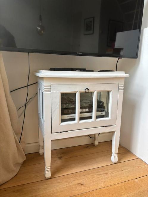 wit kastje met glas – ideaal als tv-meubel of nachtkastje, Huis en Inrichting, Kasten | Televisiemeubels, Gebruikt, Minder dan 100 cm