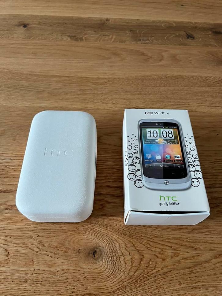 HTC Desire C (Beats editie) en HTC Wildfire, Fietsen en Brommers, Fietsaccessoires | Fietscomputers, Zo goed als nieuw, Ophalen of Verzenden