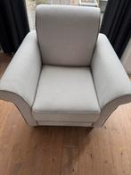 Eetafel en 4 stoelen . En 1 fauteuil, Ophalen of Verzenden, Zo goed als nieuw, Vier, Grijs