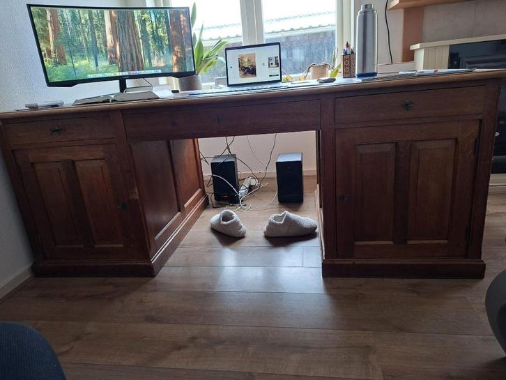 Groot antiek (of antiek ogend) bureau, Antiek en Kunst, Antiek | Kantoor en Zakelijk, Ophalen