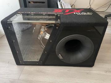 Subwoofer + Versterker - Krachtige Bass! beschikbaar voor biedingen