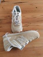 Nieuwe New Balance beige Mt 41, Beige, Ophalen of Verzenden, Zo goed als nieuw, Sneakers of Gympen