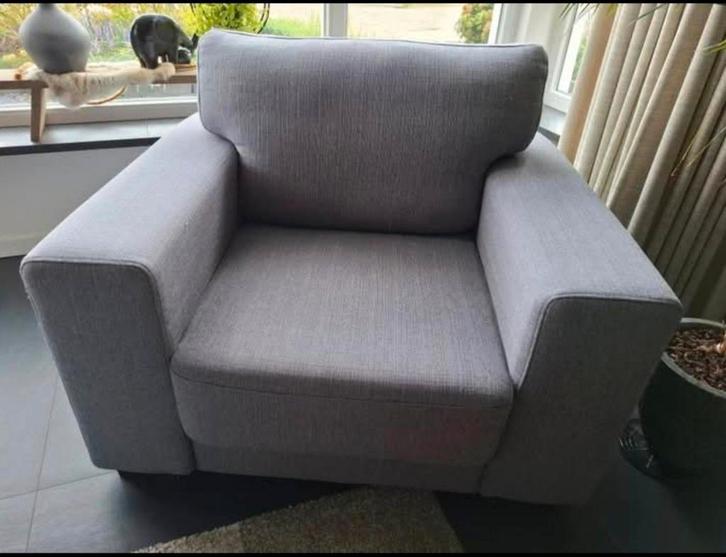 Weinig gebruikte grijze fouteuil, Huis en Inrichting, Banken | Sofa's en Chaises Longues, Zo goed als nieuw, Eenpersoons, Minder dan 150 cm