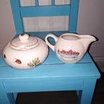 Jet Ter Steege Strawberry 2x Roomkan,suikerpot en een beker, Huis en Inrichting, Keuken | Servies, Ophalen, Gebruikt, Overige typen