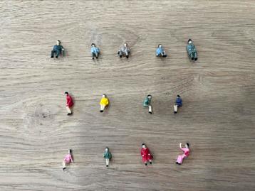 H0 Passagiers / Zittende Figuren / Poppetjes Set ( 1:87 ) beschikbaar voor biedingen