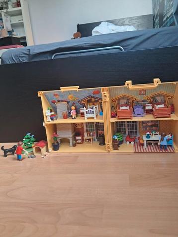 Playmobil huis beschikbaar voor biedingen