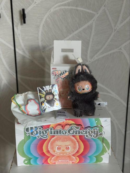 Originele Pop Mart Labubu – SECRET – The Big Into Energy Box, Verzamelen, Poppetjes en Figuurtjes, Nieuw, Ophalen