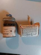Field dressing en foot powder set, Verzamelen, Militaria | Tweede Wereldoorlog, Ophalen of Verzenden, Nederland, Embleem of Badge