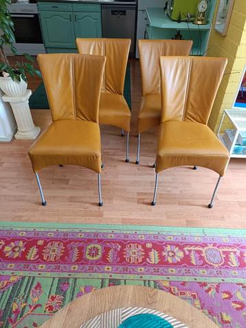 Prachtige stoelen beschikbaar voor biedingen