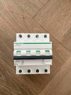 Schneider 3-fasen automaat aardlekschakelaar - Nieuw, Ophalen of Verzenden, Nieuw, Schakelaar
