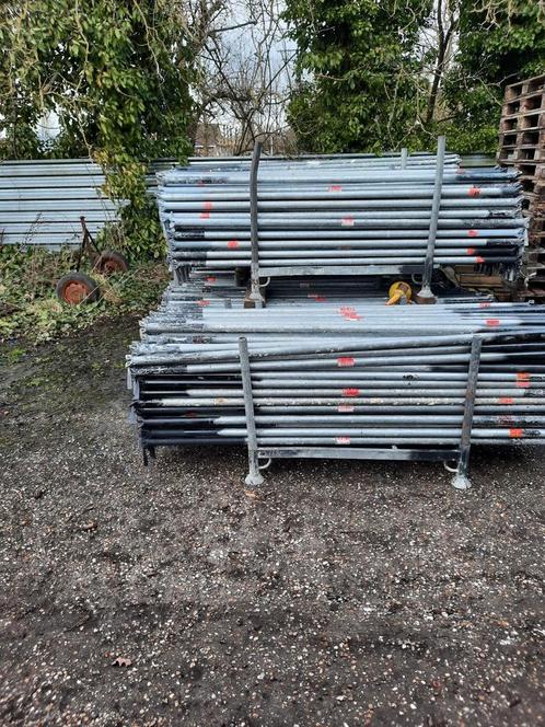 Diversen steiger materiaal, Doe-het-zelf en Verbouw, Steigers, Gebruikt, Gevelsteiger, 5 meter of hoger, Ophalen