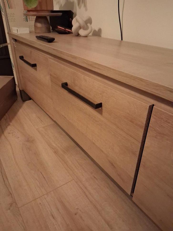 TV meubel van Leen Bakker, type "Finn", licht eikenkleur, Huis en Inrichting, Kasten | Televisiemeubels, Gebruikt, Minder dan 100 cm