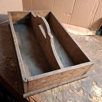 Eikenhouten schoenpoetsdoos met handvat beschikbaar voor biedingen