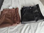 Nieuwe Zwarte leather look broek mt 38 40, Maat 38/40 (M), Zwart, Nieuw, Ophalen of Verzenden
