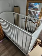 Wit ledikantje Ikea + matras, Kinderen en Baby's, Babywiegjes en Ledikanten, Ophalen, Zo goed als nieuw, Ledikant