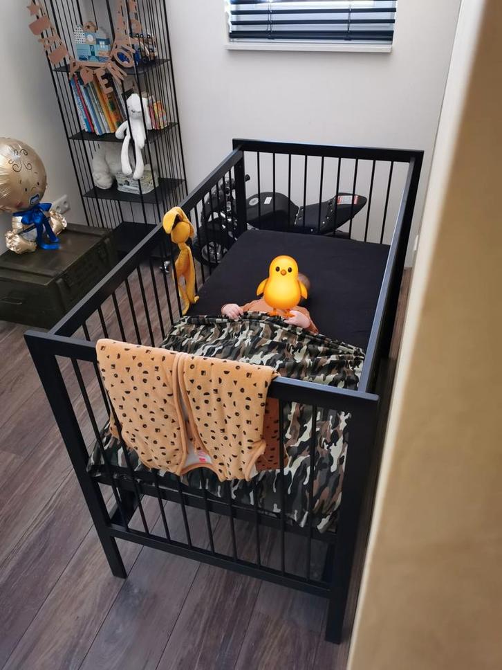 Ledikant te koop voor een handige klusser, Kinderen en Baby's, Kinderkamer | Bedden, Gebruikt, Minder dan 140 cm, Minder dan 70 cm