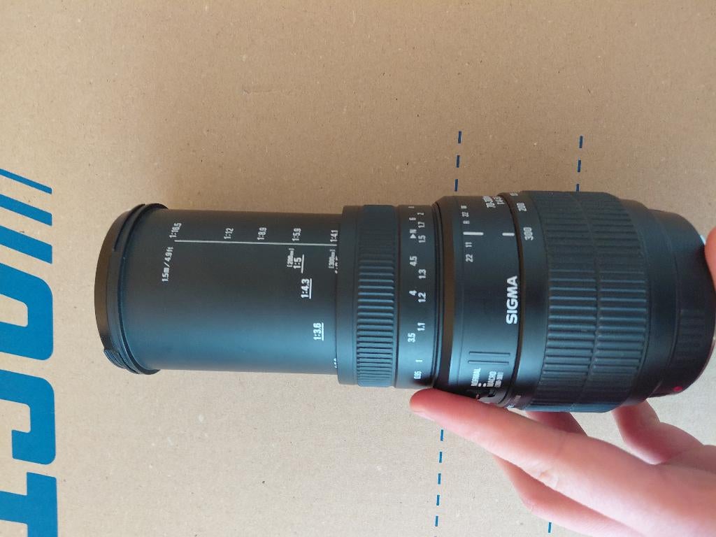 Sigma 70-300mm A. lens, Audio, Tv en Foto, Fotografie | Lenzen en Objectieven, Ophalen of Verzenden, Zo goed als nieuw, Telelens