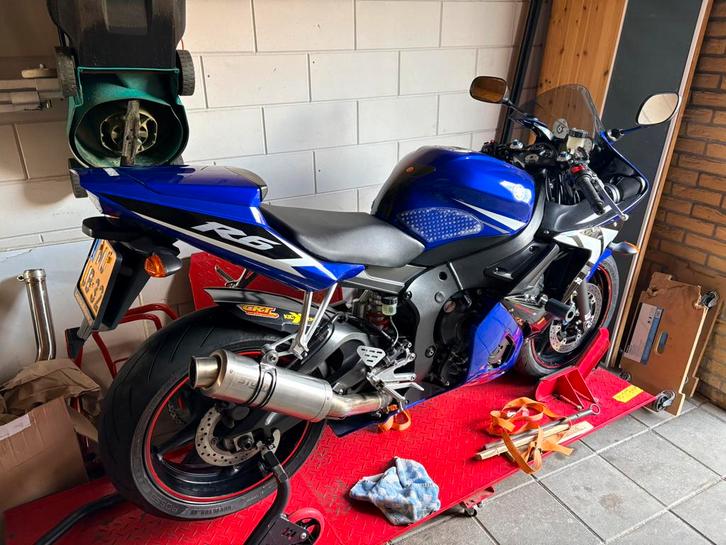Yamaha r6 - Perfect Onderhouden, Motoren, Motoren | Yamaha, Particulier, Super Sport, meer dan 35 kW, 4 cilinders, Minimaal motorrijbewijs A1