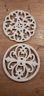 Gietijzeren onderzetters wit, Antiek en Kunst, Ophalen of Verzenden