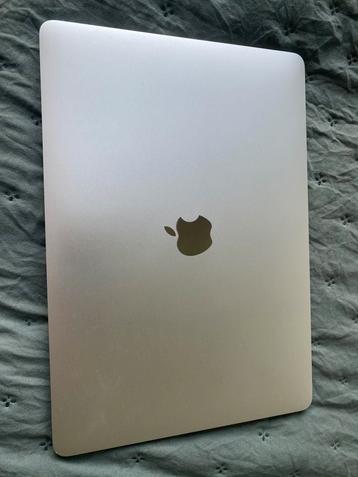Macbook Pro 2017 13inch 512/16/i5 beschikbaar voor biedingen