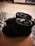 UGG Classic Mini Zwart Maat 39 (NİEUW), UGG, Zwart, Lage of Enkellaarzen, Ophalen of Verzenden