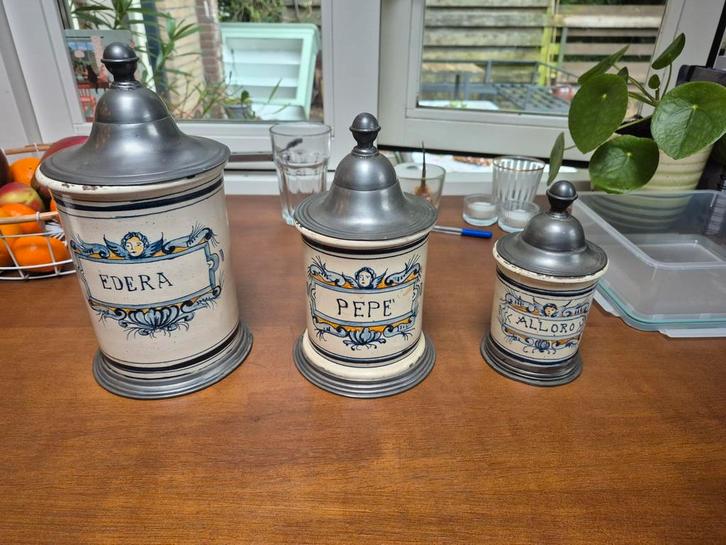 3 Antieke Apothekerspotten, Antiek en Kunst, Antiek | Keramiek en Aardewerk, Ophalen