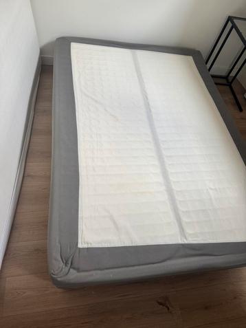 Boxspring bedframe 140x200